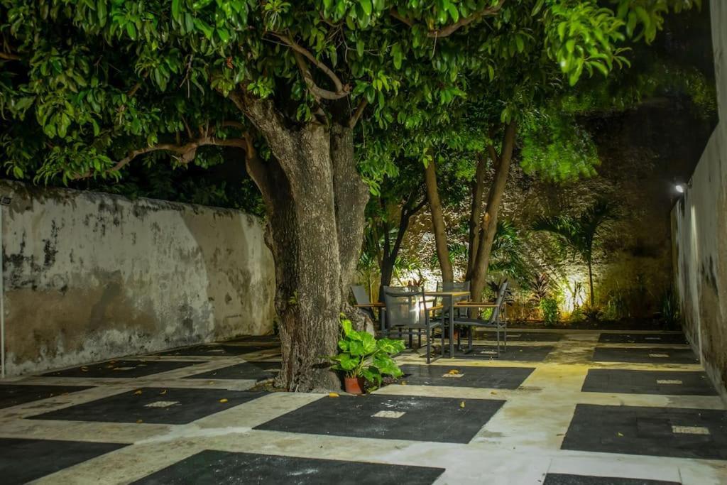 Вилла Casa Lilia, Ubicada En El Centro Historico Кампече Экстерьер фото